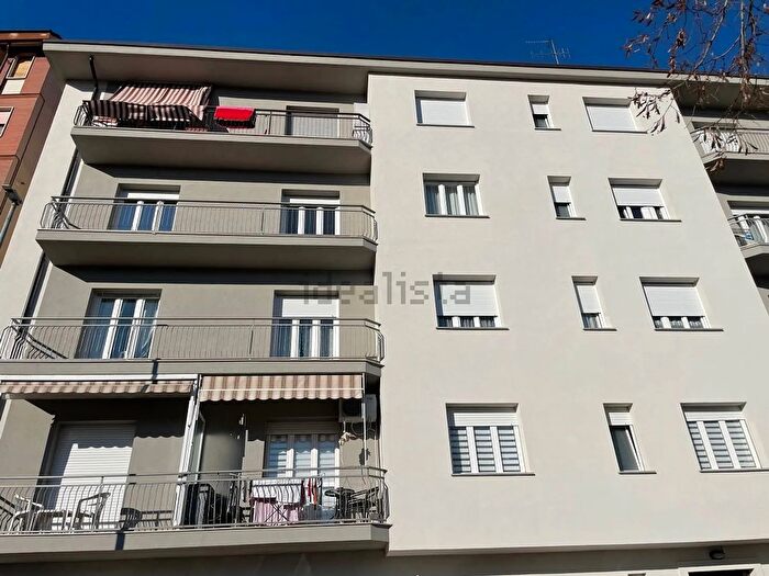 Appartamento con 5 locali in vendita in Canelli