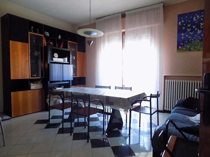 Casa con 9 locali in vendita in Fucecchio