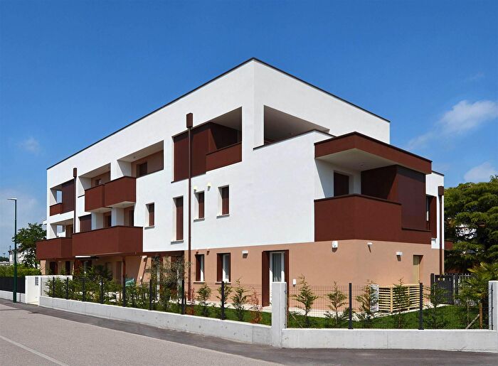 Appartamento con 6 locali in vendita in Cavallino Treporti