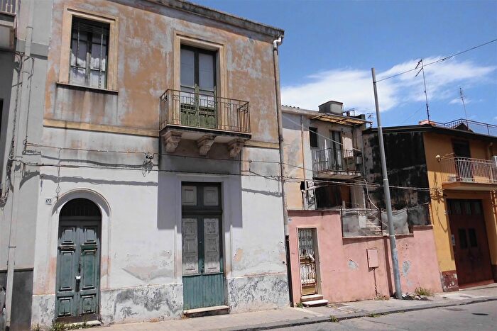 Casa con 5 locali in vendita in Via Concordia, Riposto