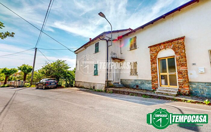 Appartamento trilocale in vendita in Frazione Ciglione, Ponzone