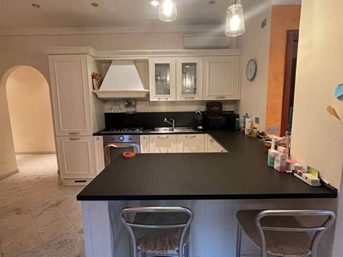 Appartamento con 5 locali in affitto in Centro Storico, Desenzano del Garda