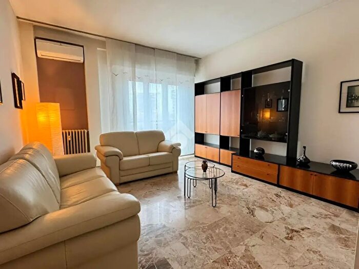 Appartamento trilocale in vendita in Via Giovanni Amendola, Monza