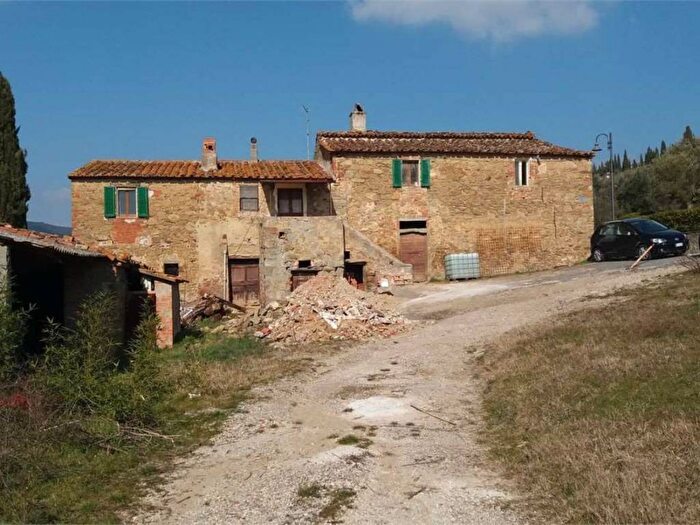 Casa con 6 locali in vendita in Via Palazzo, Tuoro sul Trasimeno