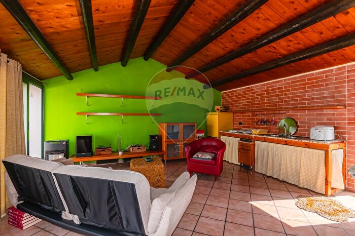 Casa con 7 locali in vendita in Via Lister, Comiso