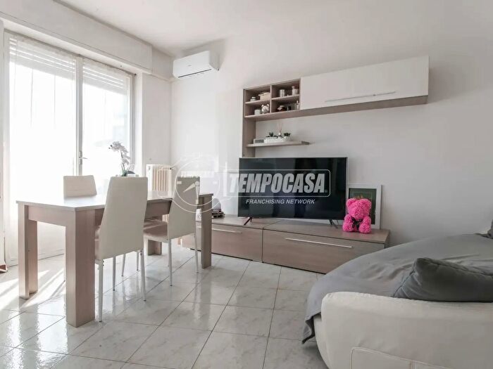 Appartamento bilocale in vendita in Via Pergolesi, Garbagnate Milanese