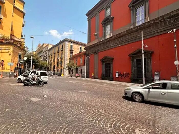 Appartamento con 6 locali in vendita in Via Salvatore Tommasi, Napoli