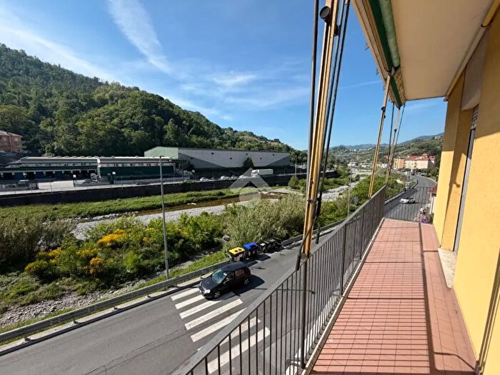 Appartamento con 5 locali in vendita in Via Medicina Antonio, Serra Ricco'