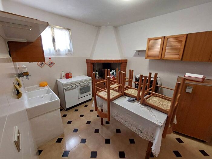 Casa con 6 locali in vendita in Via Aia Falchetta, Palena