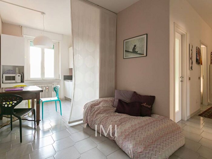 Appartamento trilocale in affitto in Via Ludovico Lazzaro Zamenhof, Corso San Gottardo, Milano