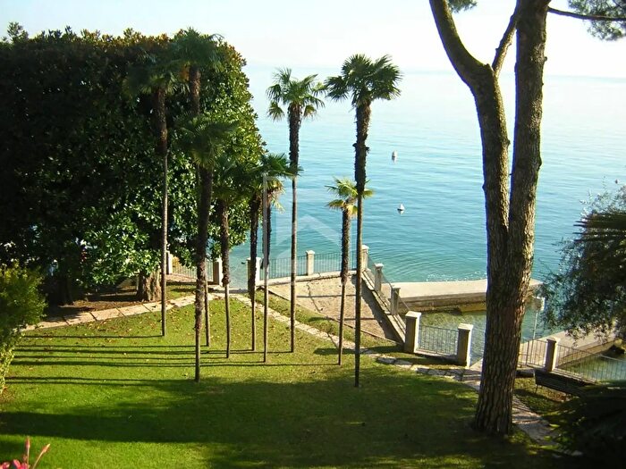 Appartamento monolocale in vendita in Via Zanardelli, Gardone Riviera