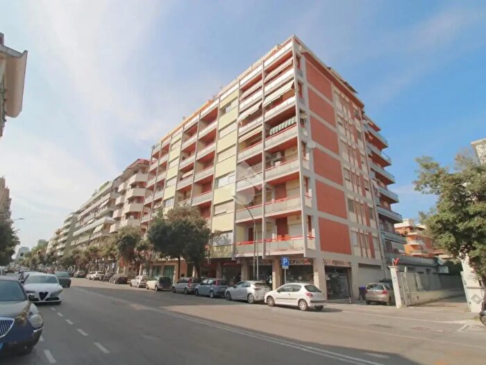 Appartamento trilocale in vendita in Viale Guglielmo Marconi, Pescara