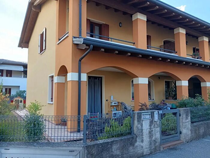 Appartamento trilocale in vendita in Tezze Sul Brenta