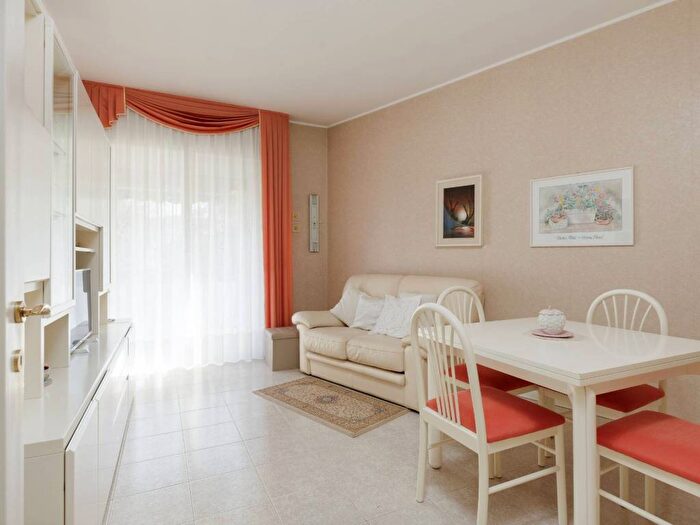 Appartamento trilocale in affitto in Via Gaspare Tonello, San Vito Campi Elisi, Trieste