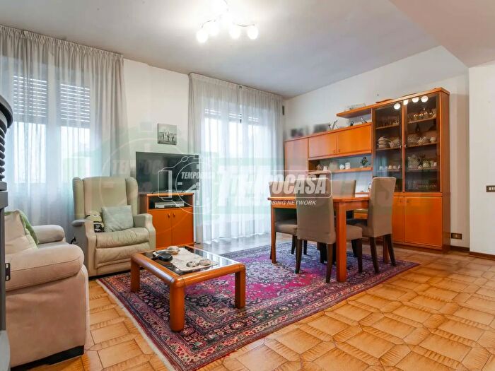 Appartamento trilocale in vendita in Gerenzano