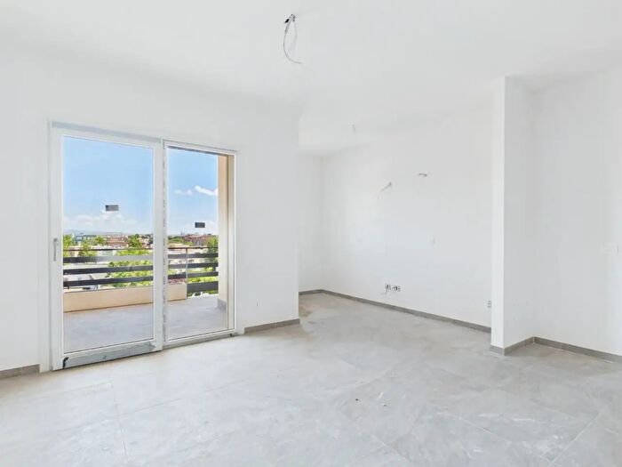 Appartamento trilocale in vendita in Via Poggio Verde, Roma
