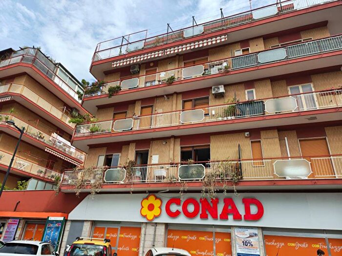 Appartamento trilocale in affitto in Piazza Salvo D'Acquisto, Stadio Lungomare Colombo, Pescara