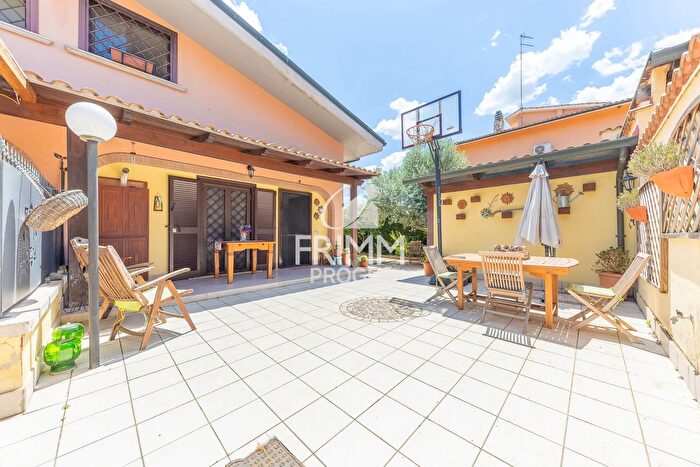 Casa trilocale in vendita in Via Sandro Botticelli, Mentana