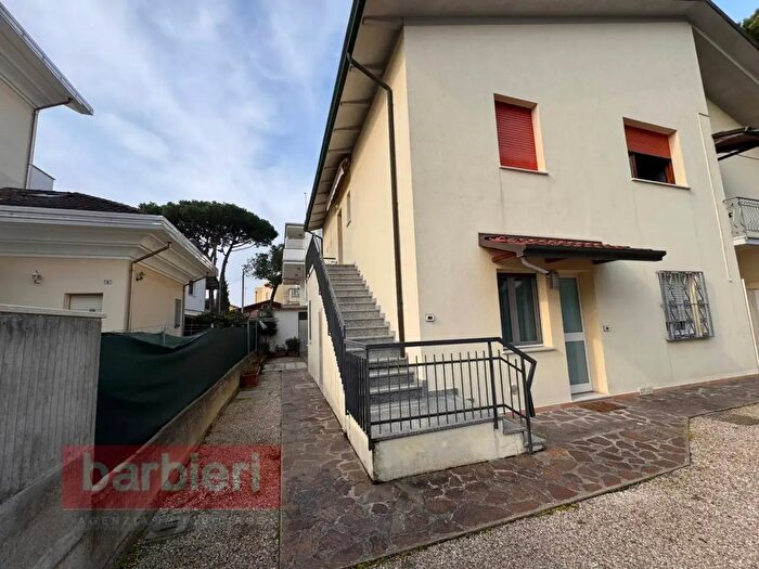 Appartamento bilocale in affitto in Via Cilea, Cervia