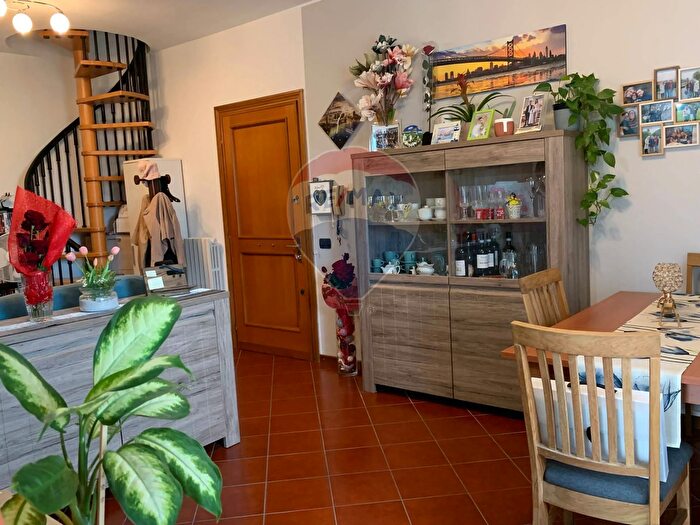 Appartamento trilocale in vendita in Santa Maria Hoe