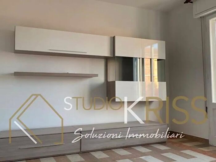 Appartamento quadrilocale in affitto in Via Compagnoni, Ferrara