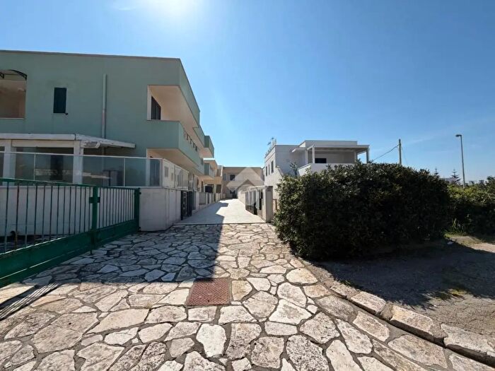 Appartamento trilocale in vendita in Via Lungomare Matteotti, Melendugno