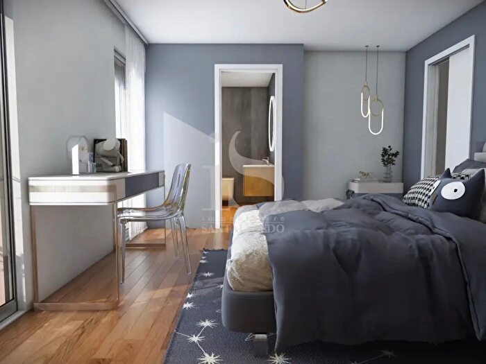 Appartamento trilocale in vendita in Via Porto Corsini, Milano