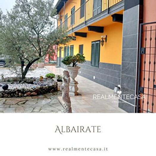 Casa con 5 locali in vendita in Via dei Mulini, Albairate