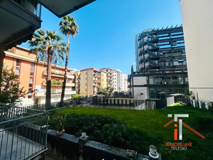 Appartamento con 5 locali in vendita in Via Salvemini, Cosenza