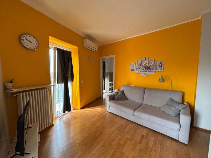 Appartamento bilocale in affitto in Via Santa Croce, Centro Storico, Moncalieri