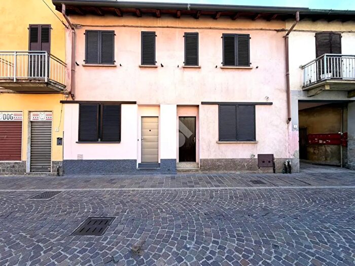 Appartamento bilocale in vendita in Via Dante, Caronno Pertusella