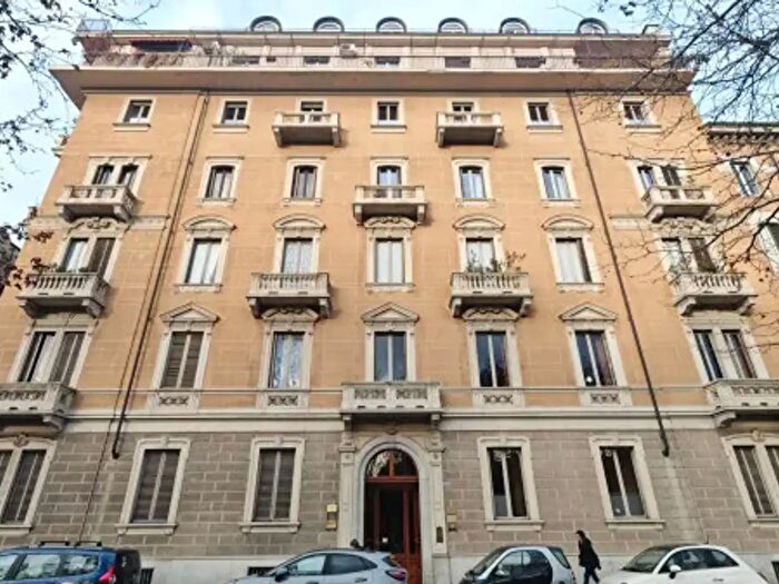 Appartamento con 6 locali in vendita in Corso Galileo Ferraris, Torino