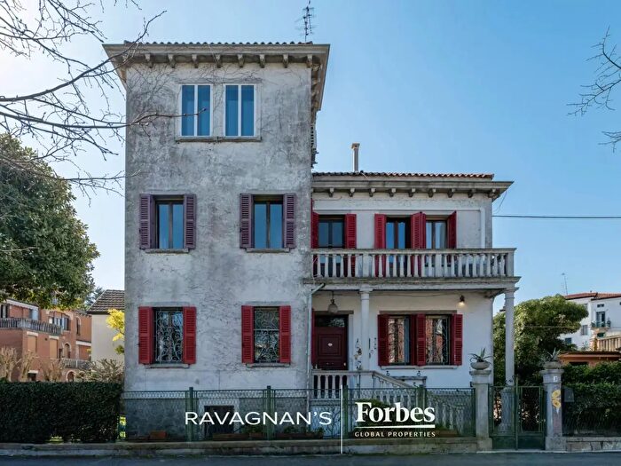 Casa con 12 locali in vendita in Via Antonio Loredan, Venezia