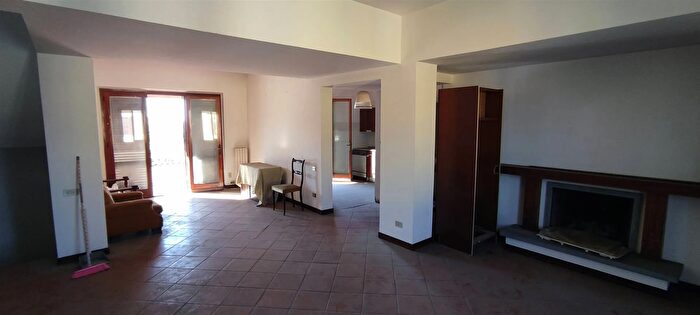 Casa con 5 locali in vendita in Pistoia