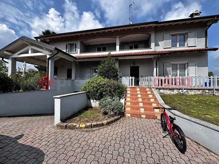 Casa in vendita in Via Beati, Castelletto Sopra Ticino