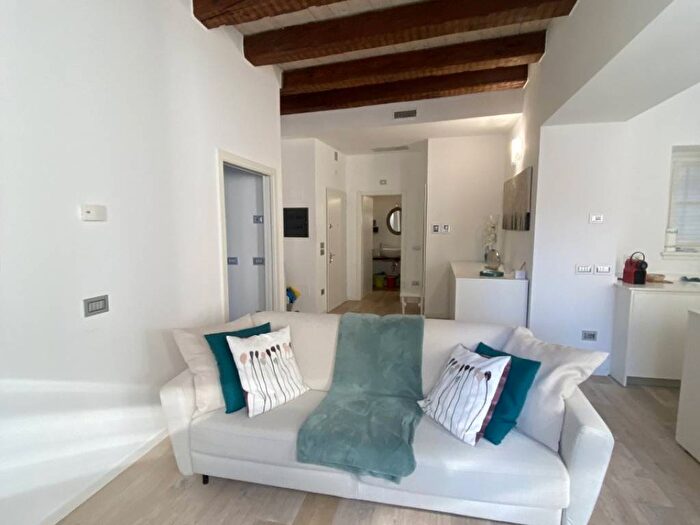 Appartamento bilocale in affitto in piazza pasi, Centro Storico, Trento