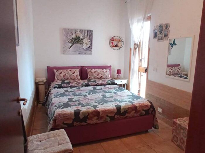 Casa trilocale in affitto in Viale delle Mimose, Sellia Marina