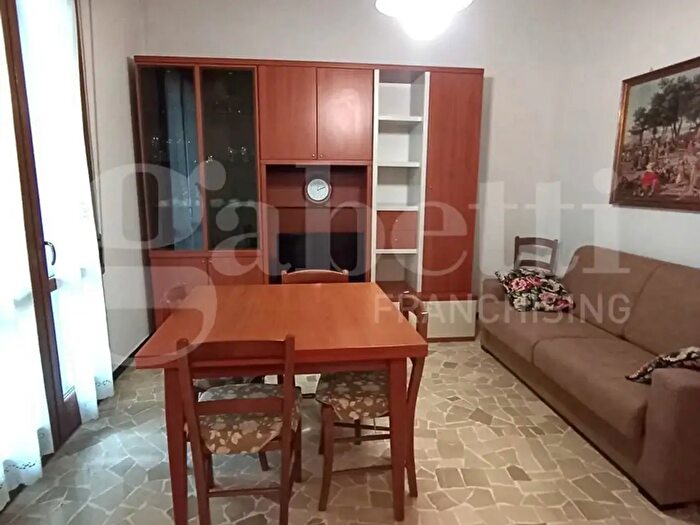 Appartamento trilocale in affitto in Via Spadini, Bologna