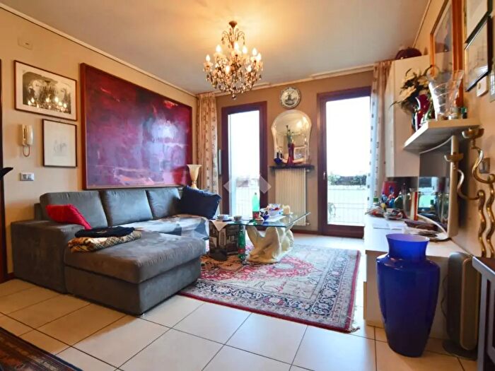 Appartamento trilocale in vendita in Via Conche, Salgareda