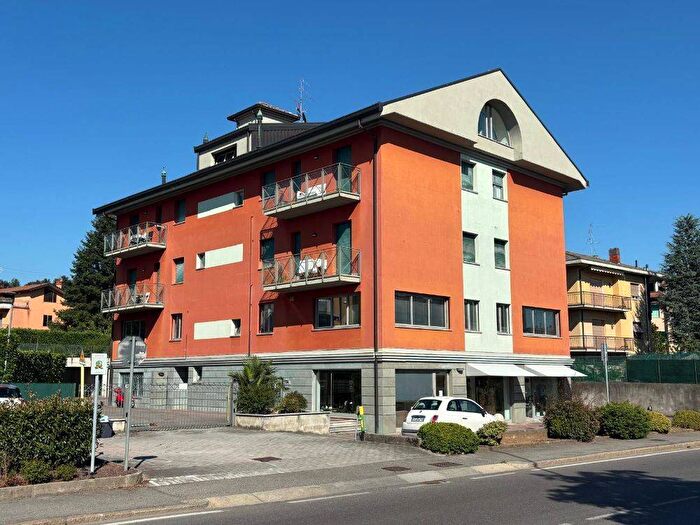 Appartamento bilocale in affitto in Viale Italia, Almè