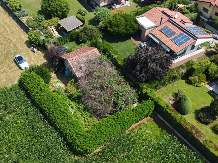 Casa bilocale in vendita in Via del Cirimasco, Fenegro'