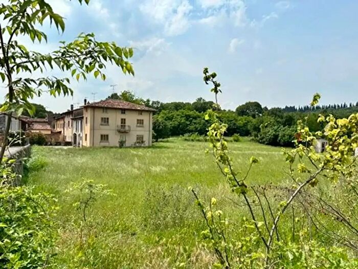 Casa con 5 locali in vendita in Solferino