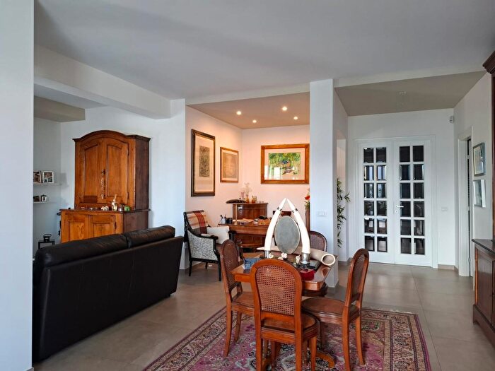 Appartamento con 5 locali in vendita in Fucecchio