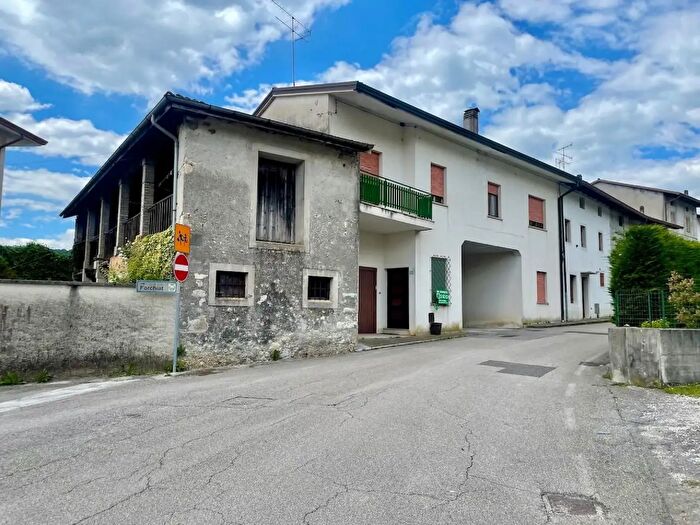 Casa trilocale in vendita in Travesio