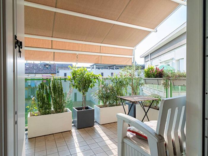 Appartamento trilocale in affitto in Via Merano, Rovereto, Milano