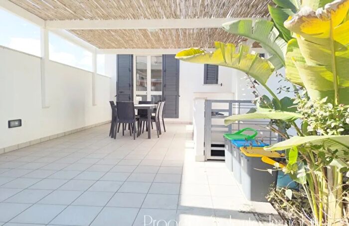 Casa con 6 locali in vendita in Traversa Via Elba Torre San Giovanni Mare, Ugento