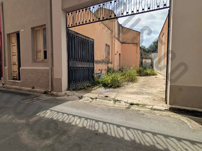 Casa quadrilocale in vendita in Via dei Gracchi, Monserrato