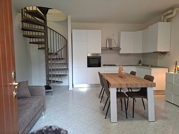 Appartamento bilocale in affitto in Via San Cristoforo, Saronno