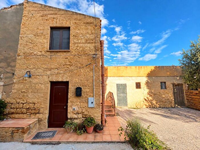 Appartamento bilocale in affitto in Via Luca Crescente, San Leone Villaseta Villaggio, Agrigento