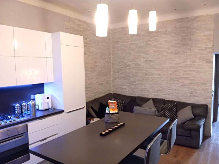 Appartamento trilocale in affitto in Via Angelo Tittoni, Trastevere, Roma